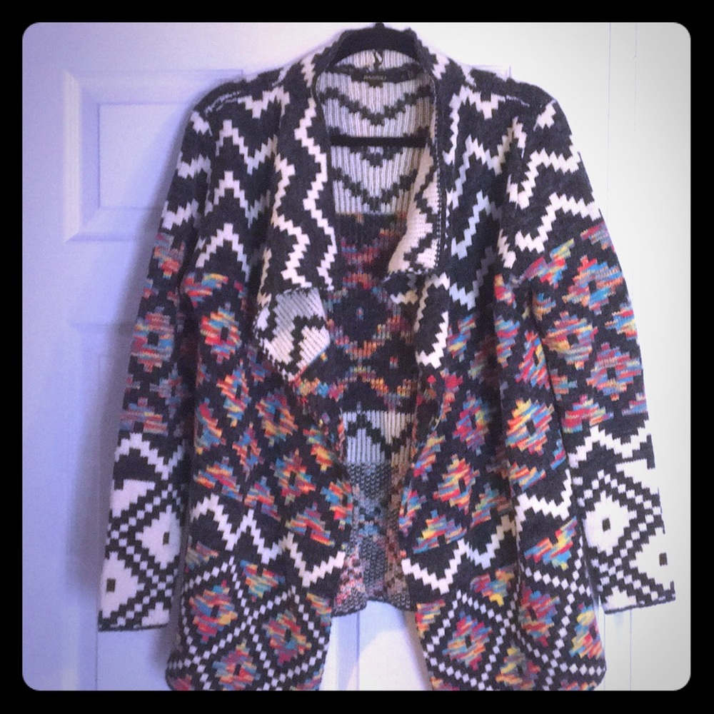 Adorable and Cozy Radzoli sweater!